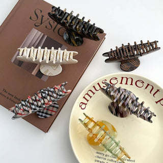 Retro Swirl Hair Claw Clip