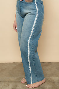 Jamie Lace Side Barrel Jeans