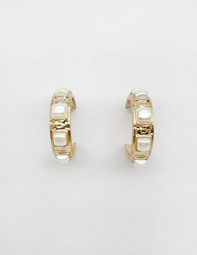 Worn Gold 1.25" Earring with Pearl Square Stone Accents