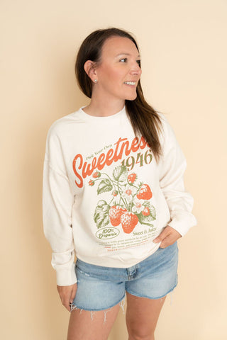Cleo Strawberry Graphic Sweatshirt - Ivory - Wild Lavender Boutique