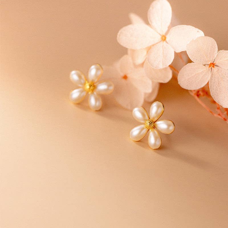 Dainty Pearl Flower Stud Earrings in 925 Sterling Silver