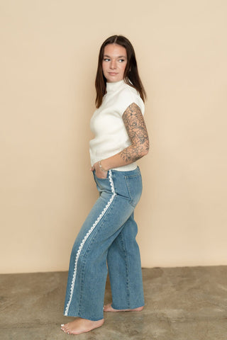 Jamie Lace Side Barrel Jeans - Wild Lavender Boutique